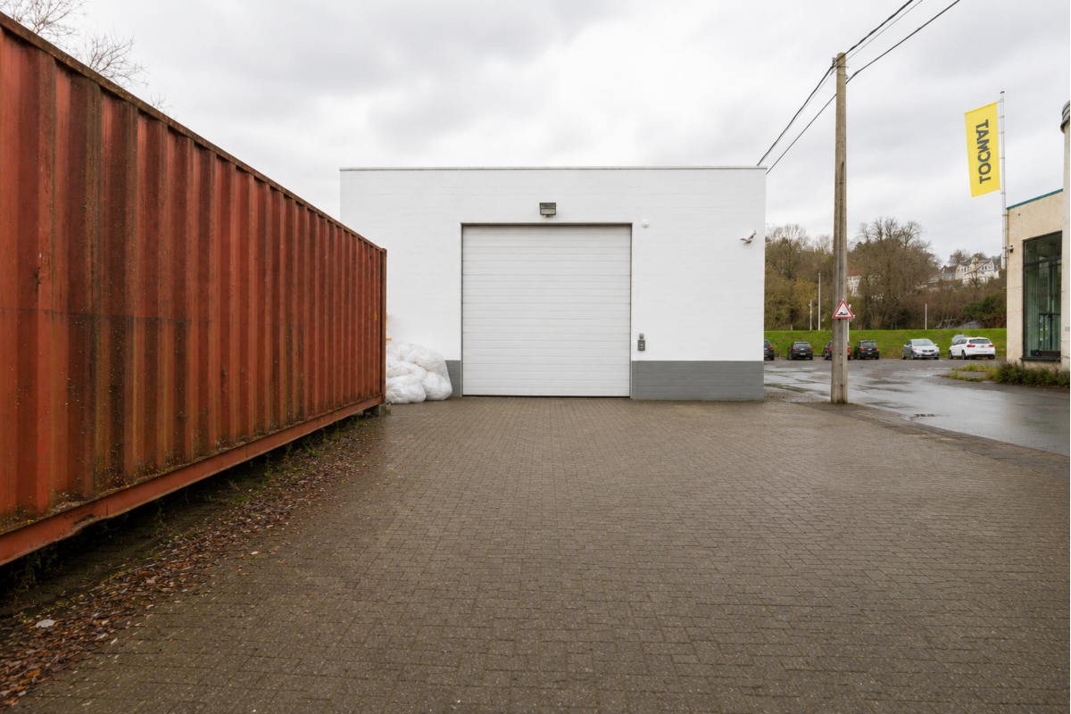 Handelszaak te  huur in Kasteelbrakel 1440 2450.00€  slaapkamers 306.00m² - Zoekertje 756997