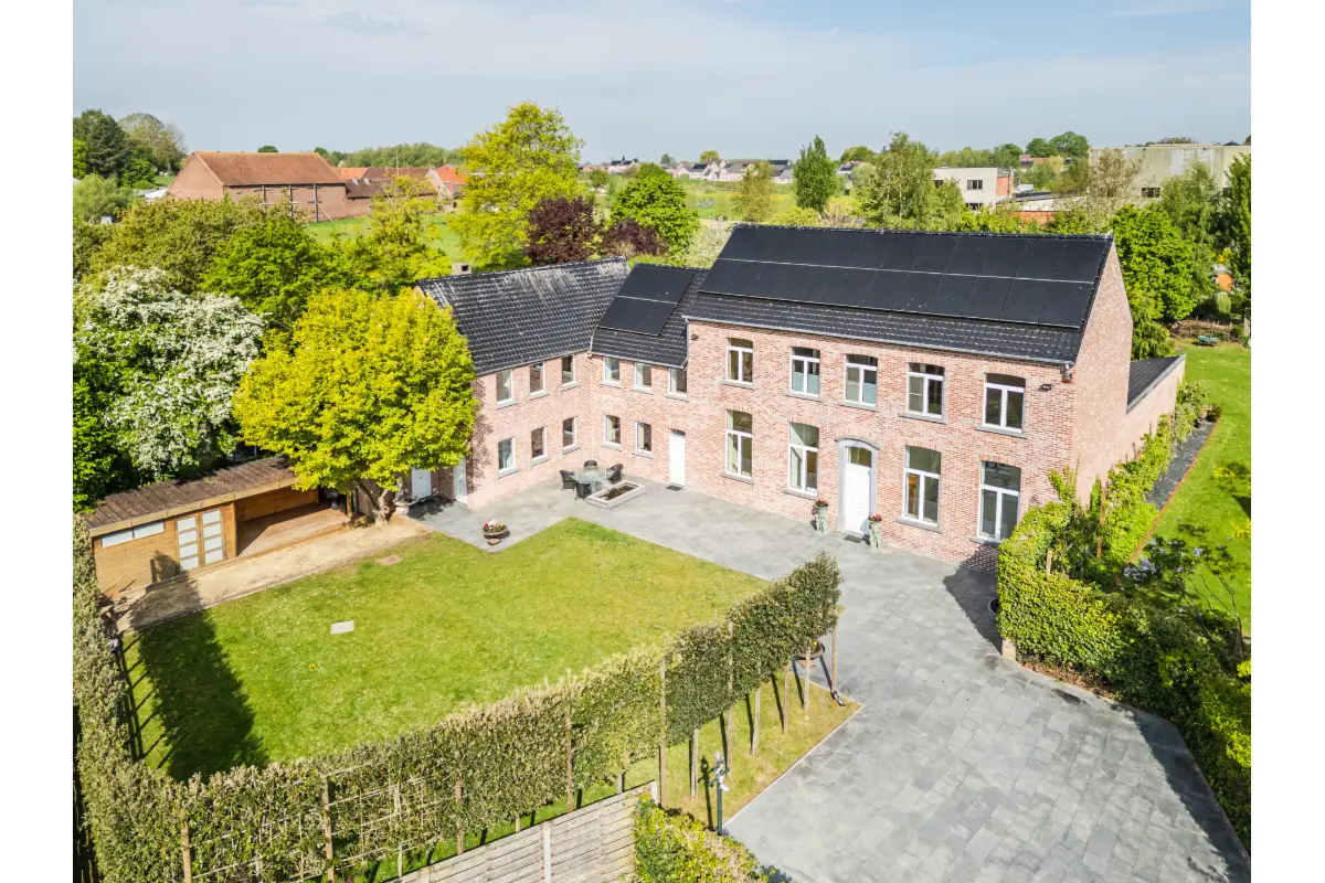 Villa te  in Edingen 7850 875000.00€ 6 slaapkamers 485.00m² - Zoekertje 757054
