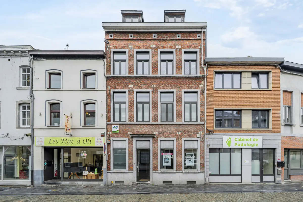 Handelszaak te  in Genepiën 1470 215000.00€  slaapkamers 79.00m² - Zoekertje 757608