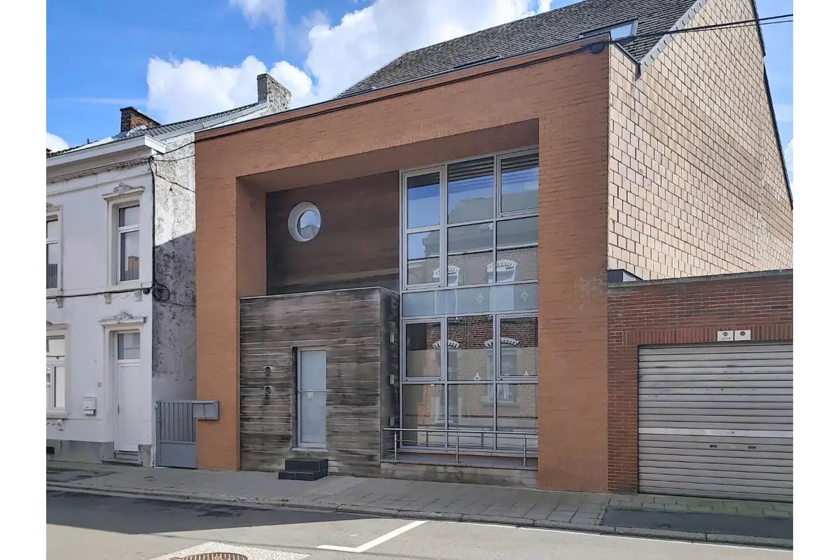 Huis te  in Chapelle-lez-Herlaimont 7160 339000.00€ 4 slaapkamers 260.00m² - Zoekertje 758482