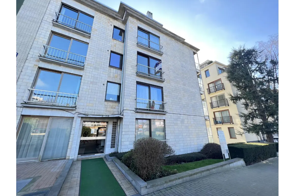 Studio te  in Ukkel 1180 700.00€  slaapkamers 40.00m² - Zoekertje 758479