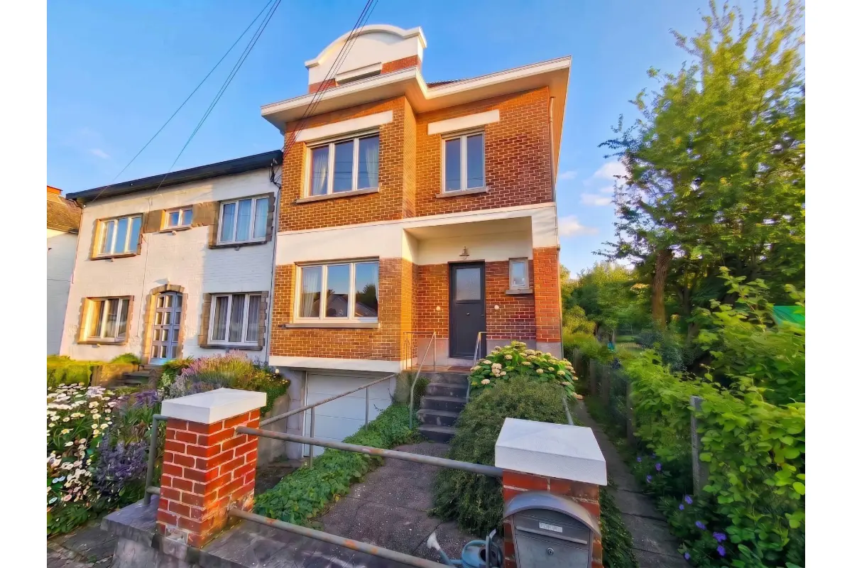 Huis te  koop in Genval 1332 545000.00€ 4 slaapkamers 236.00m² - Zoekertje 758600