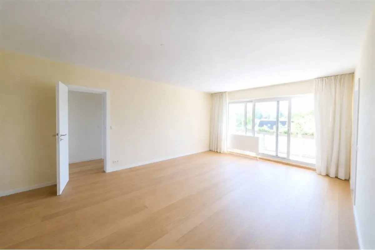 Appartement te  koop in Wezembeek-Oppem 1970 390000.00€ 2 slaapkamers 92.00m² - Zoekertje 758116