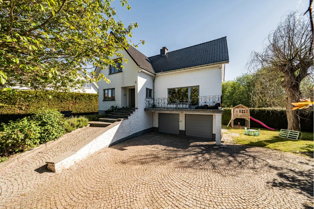 Huis te  koop in Overijse 3090 670000.00€ 4 slaapkamers 267.00m² - Zoekertje 758210