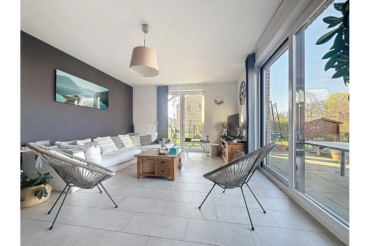 Huis te  huur in Walhain 1457 1900.00€ 6 slaapkamers m² - Zoekertje 758934