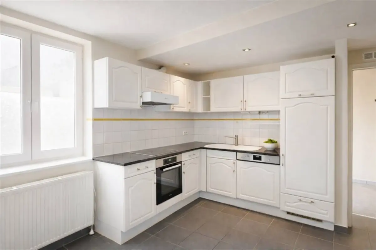 Appartement te  in Waver 1300 185000.00€ 1 slaapkamers 60.00m² - Zoekertje 758408
