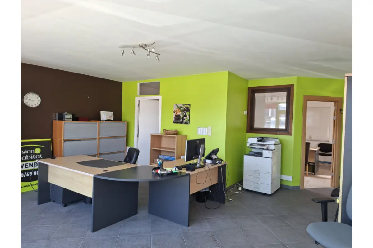Handelszaak te  in Mont-Saint-Guibert 1435 1500.00€  slaapkamers 60.00m² - Zoekertje 757967