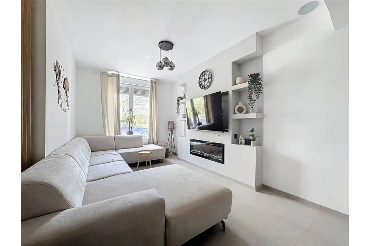 Huis te  in 's-Gravenbrakel 7090 410000.00€ 5 slaapkamers 200.00m² - Zoekertje 758762