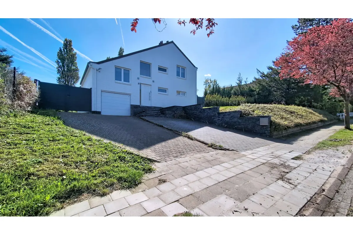 Huis te  koop in Waterloo 1410 795000.00€ 3 slaapkamers 275.00m² - Zoekertje 758465