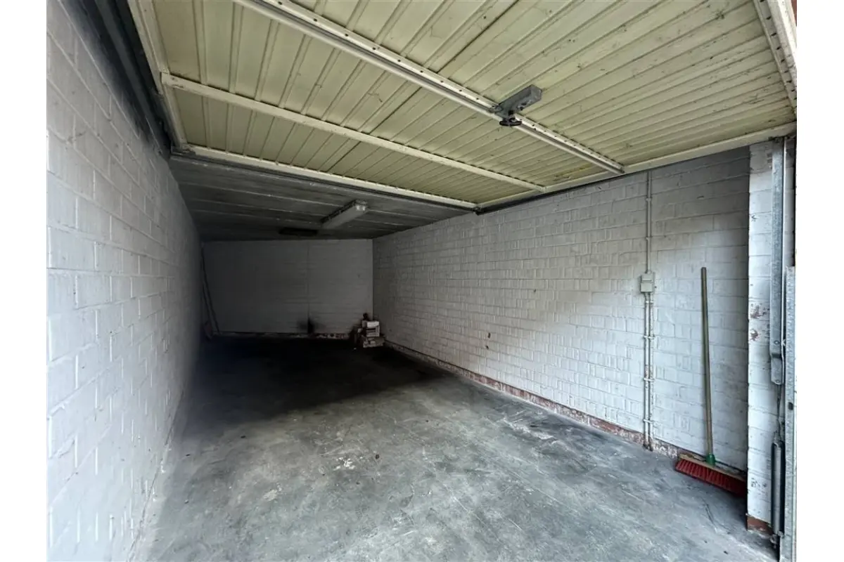Parking à louer à Asse 1730 130.00€  chambres m² - Annonce 759248