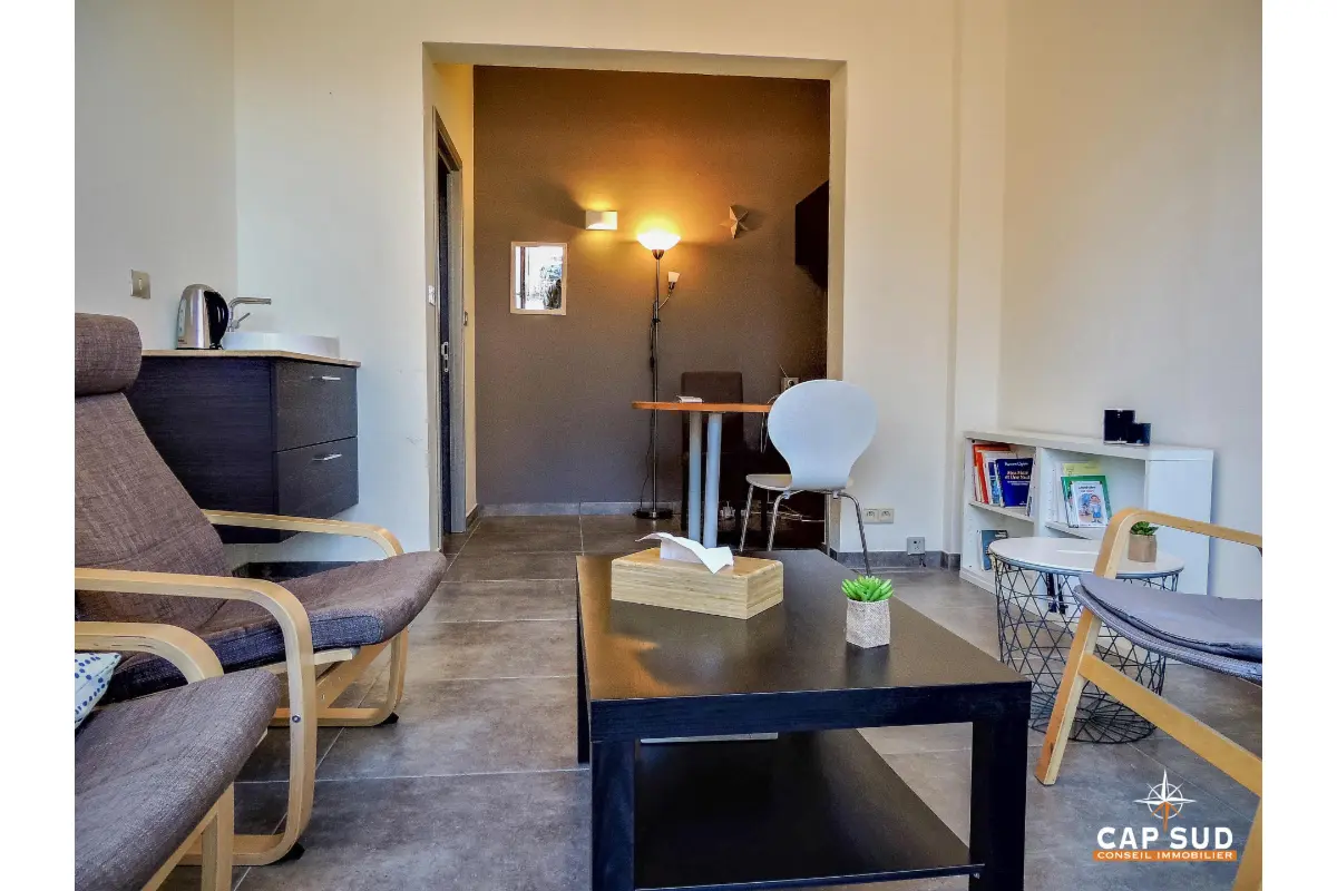 Commerce à louer à Waterloo 1410 475.00€  chambres 27.00m² - Annonce 759415