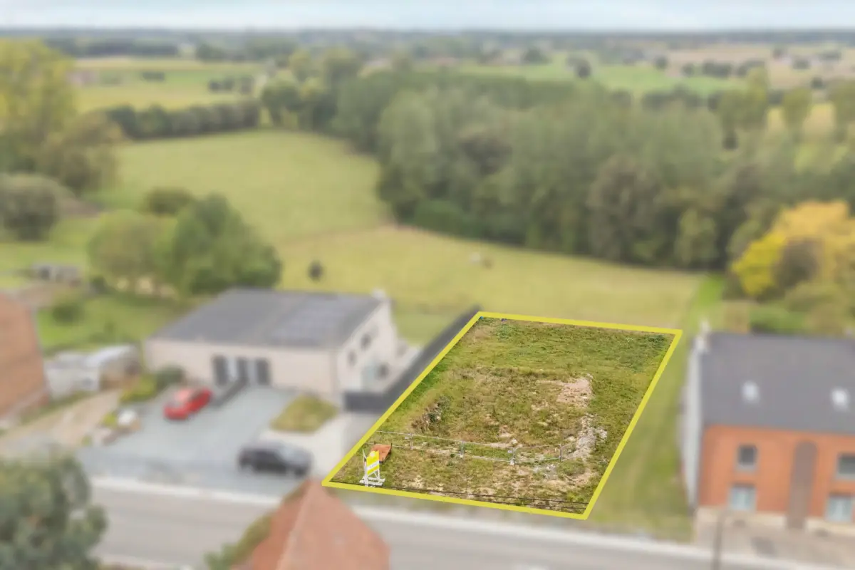 Terrain à vendre à Biévène 1547 165000.00€  chambres m² - Annonce 759222