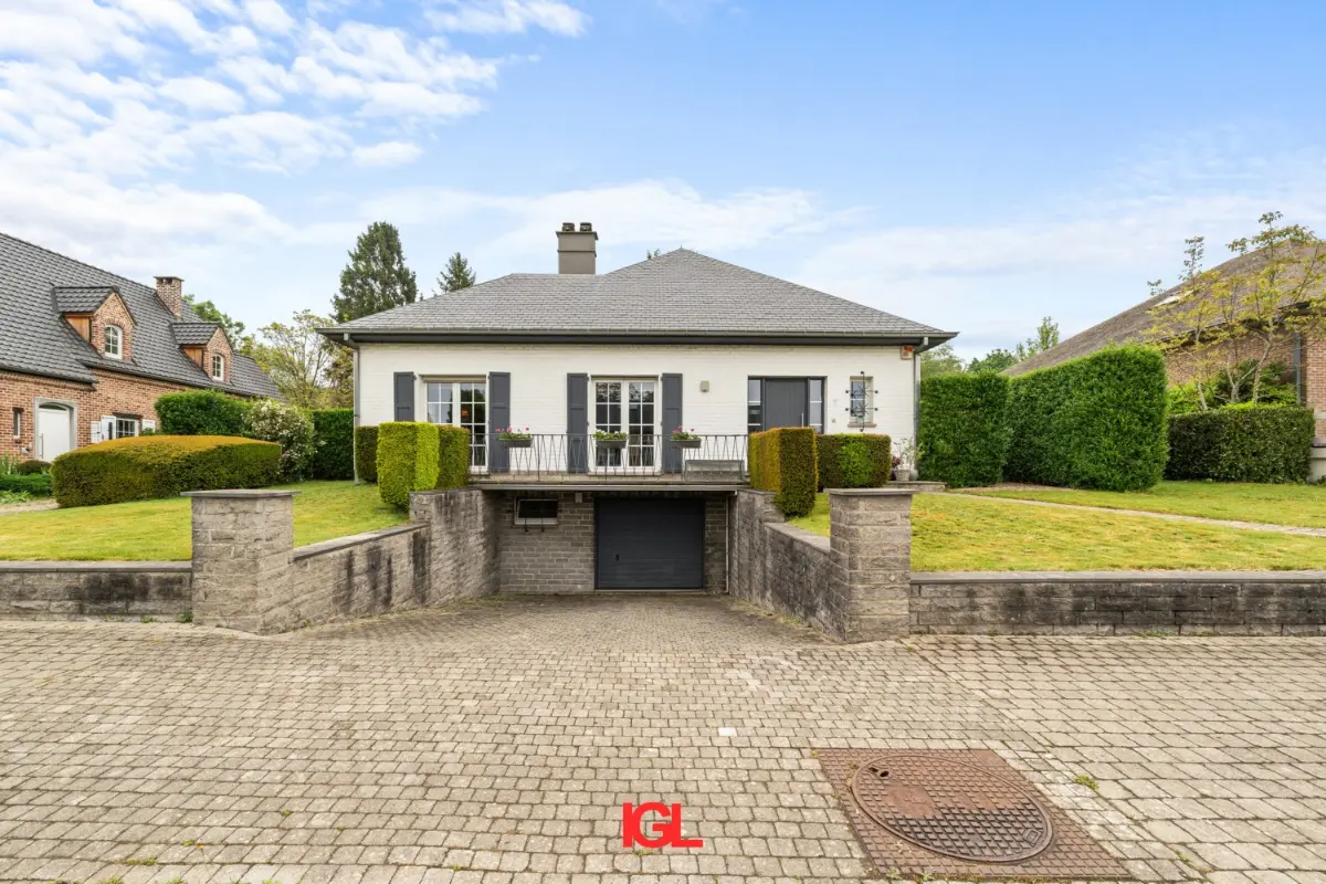 Huis te  koop in Sint-Pieters-Leeuw 1600 599000.00€ 4 slaapkamers 224.00m² - Zoekertje 760881