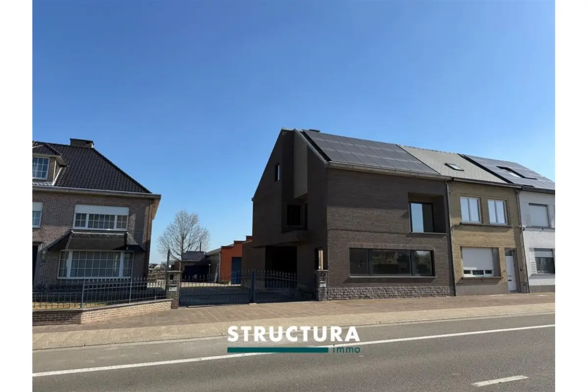 Huis te  in Merchtem 1785 1750.00€ 3 slaapkamers 214.00m² - Zoekertje 761057