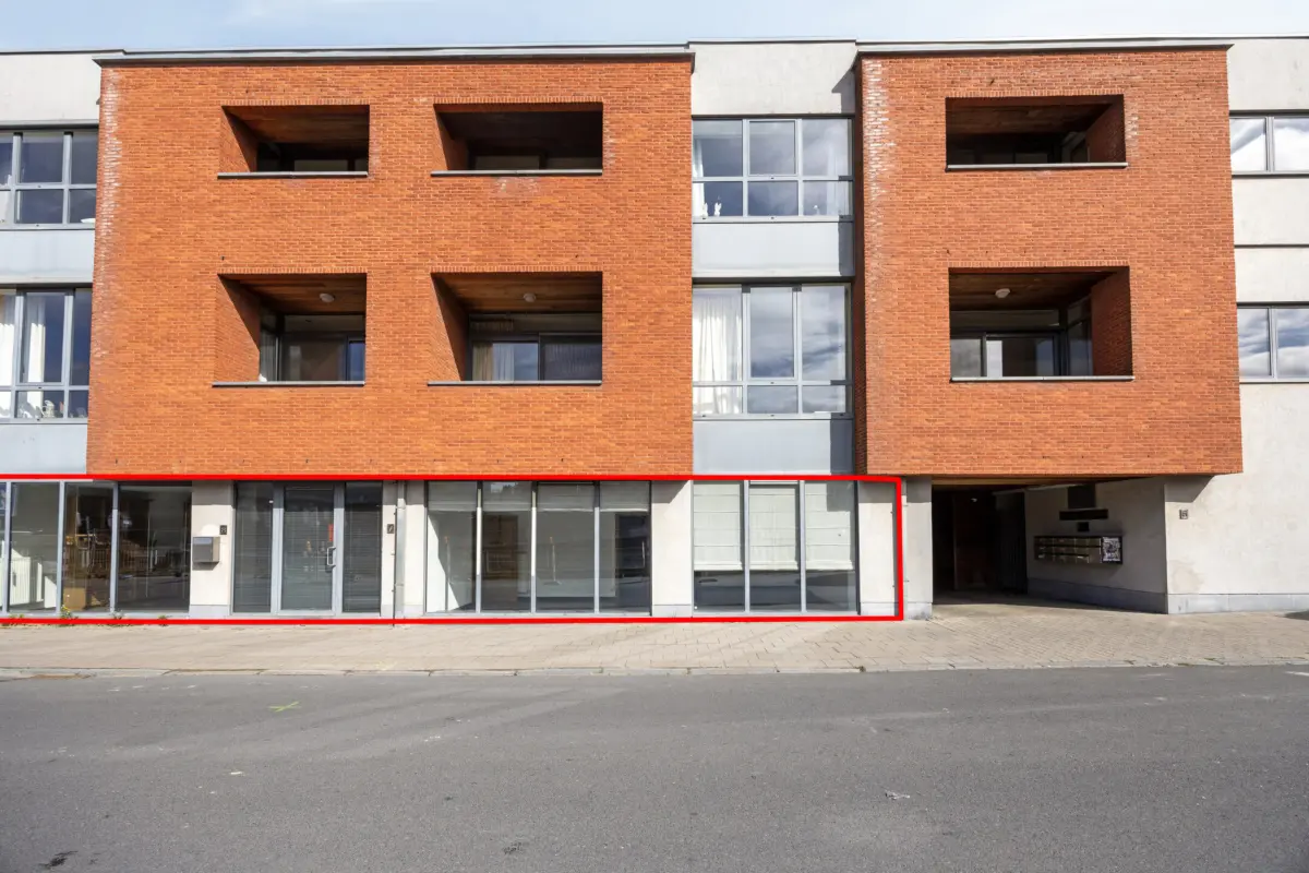 Commerce à louer à Halle 1500 1750.00€  chambres 135.00m² - Annonce 761837