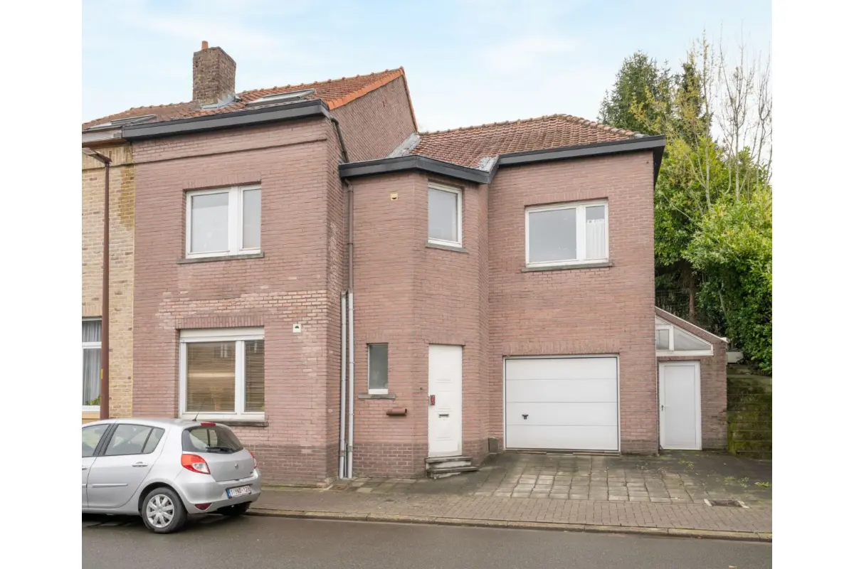 Huis te  koop in Beersel 1650 329000.00€ 4 slaapkamers 230.00m² - Zoekertje 762077