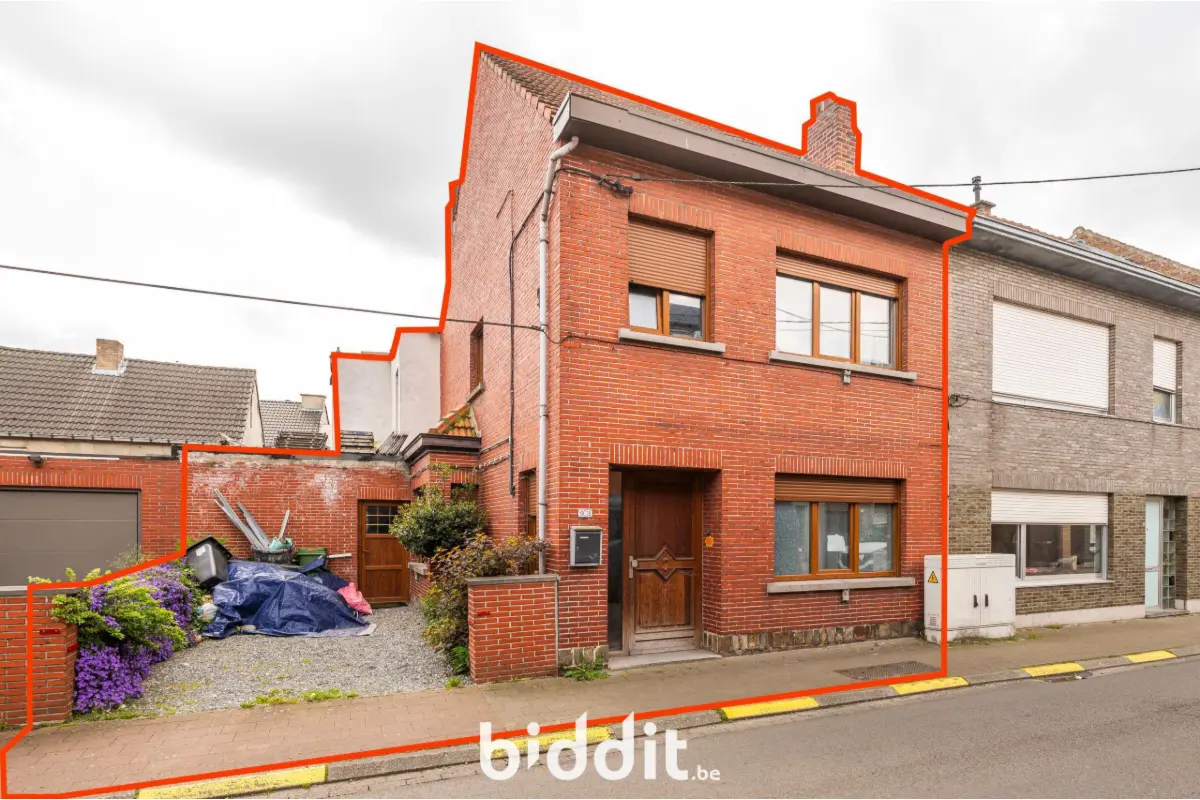 Huis te  koop in Liedekerke 1770 160000.00€ 3 slaapkamers m² - Zoekertje 763389