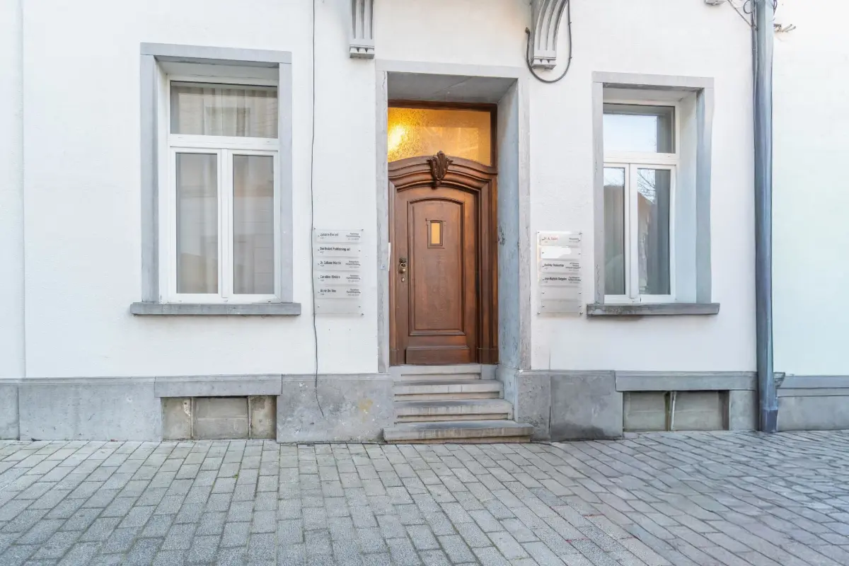 Commerce à louer à Braine-l'Alleud 1420 495.00€  chambres 24.00m² - Annonce 764156