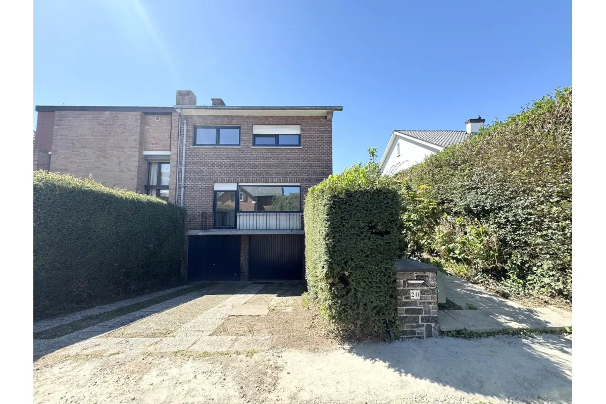 Huis te  huur in Wezembeek-Oppem 1970 2450.00€ 4 slaapkamers 227.00m² - Zoekertje 765982