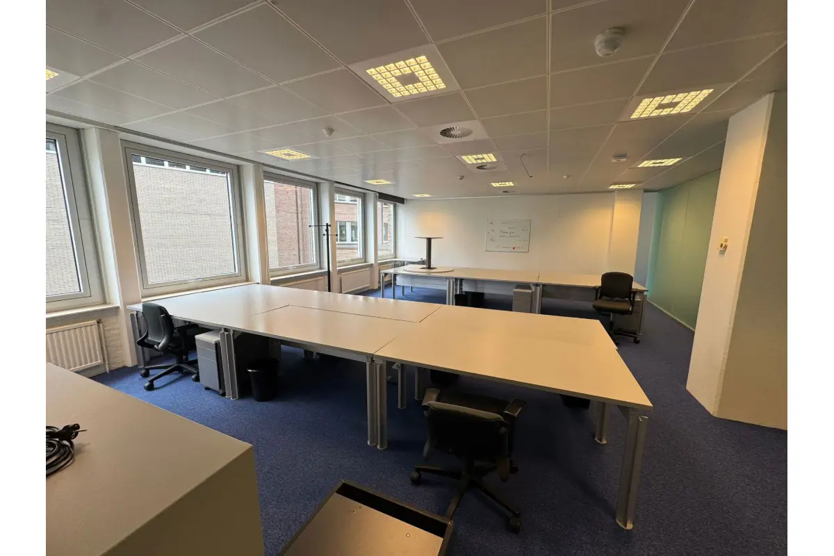 Handelszaak te  huur in Leuven 3000 3750.00€  slaapkamers 300.00m² - Zoekertje 766619