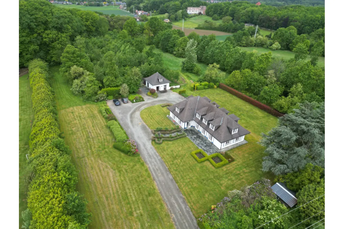 Huis te  koop in Kessel-Lo 3010 1350000.00€ 5 slaapkamers 449.00m² - Zoekertje 767595
