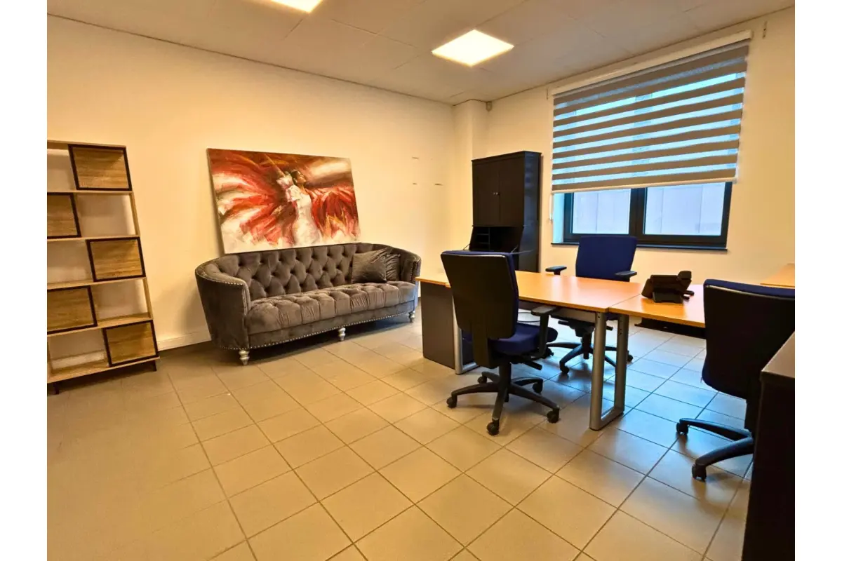 Handelszaak te  in Drogenbos 1620 450.00€  slaapkamers m² - Zoekertje 768395