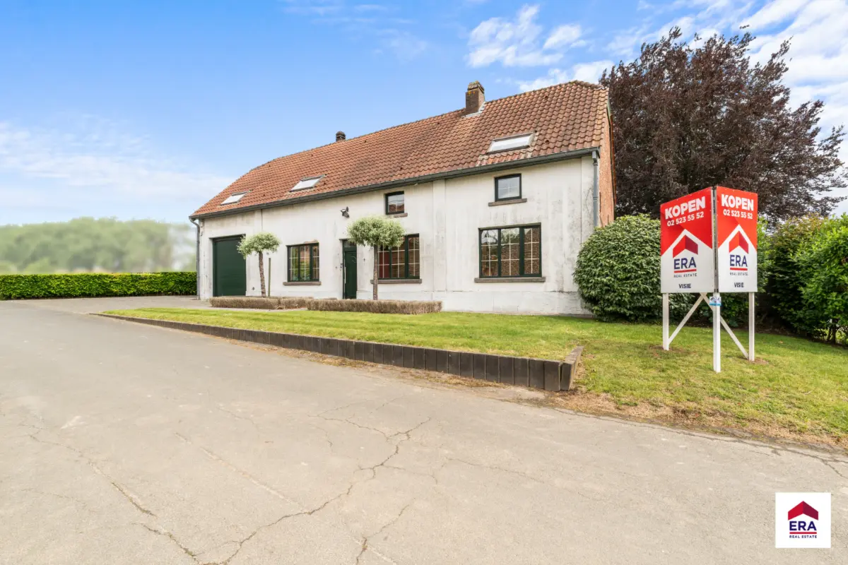 Huis te  koop in Sint-Pieters-Leeuw 1600 775000.00€ 5 slaapkamers 308.00m² - Zoekertje 768824