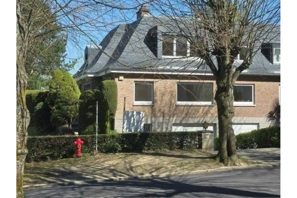 Huis te  huur in Wezembeek-Oppem 1970 2550.00€ 3 slaapkamers 185.00m² - Zoekertje 769144