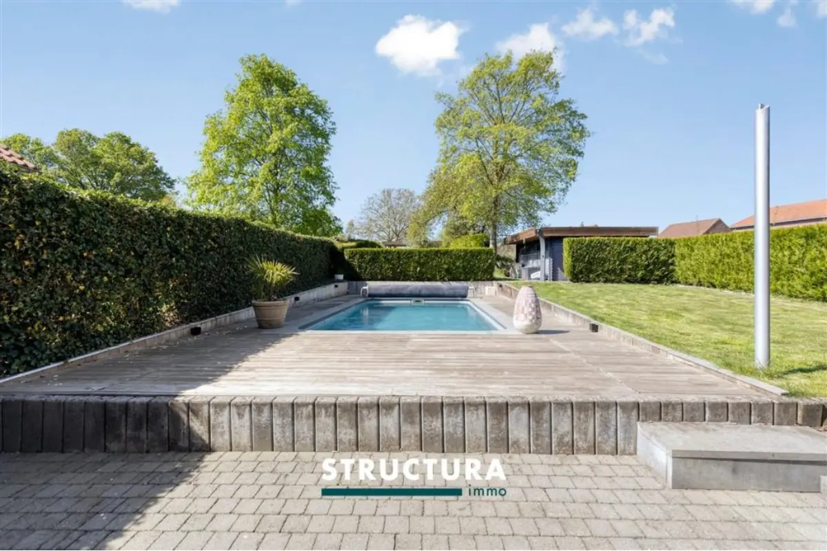 Huis te  in Mollem 1730 498000.00€ 3 slaapkamers 235.00m² - Zoekertje 770420