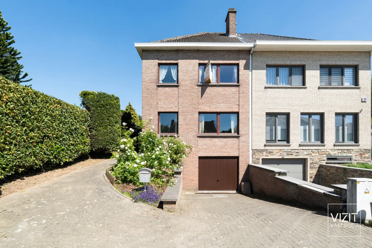 Huis te  koop in Sint-Pieters-Leeuw 1600 375000.00€ 3 slaapkamers 177.00m² - Zoekertje 769831