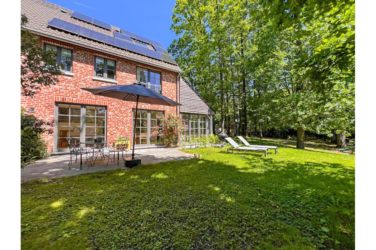 Huis te  huur in Biez 1390 2250.00€ 4 slaapkamers 180.00m² - Zoekertje 769849