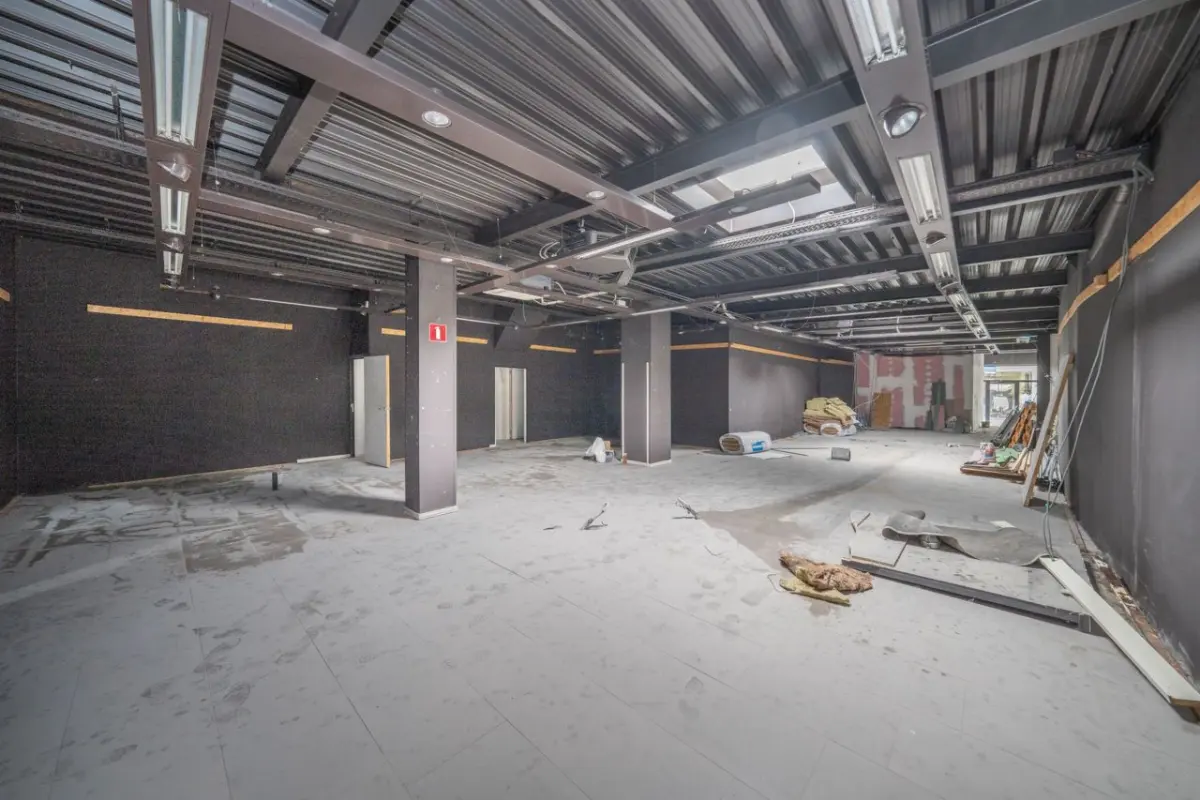 Handelszaak te  koop in Hal 1500 149000.00€  slaapkamers m² - Zoekertje 769349