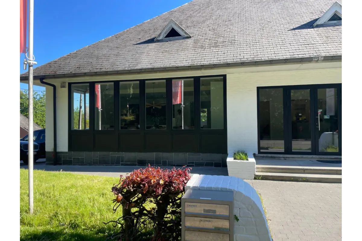 Commerce à louer à Genval 1332 350.00€  chambres 12.00m² - Annonce 769596