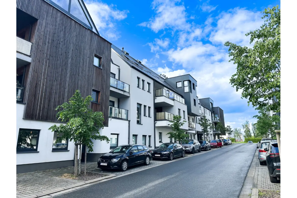 Appartement te  in Nijvel 1400 1100.00€ 2 slaapkamers 100.00m² - Zoekertje 770998