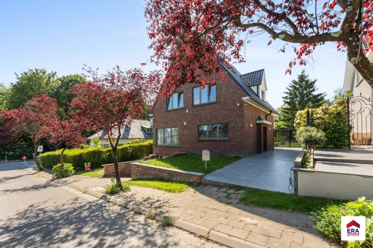 Huis te  koop in Dilbeek 1700 799000.00€ 5 slaapkamers 196.00m² - Zoekertje 770994