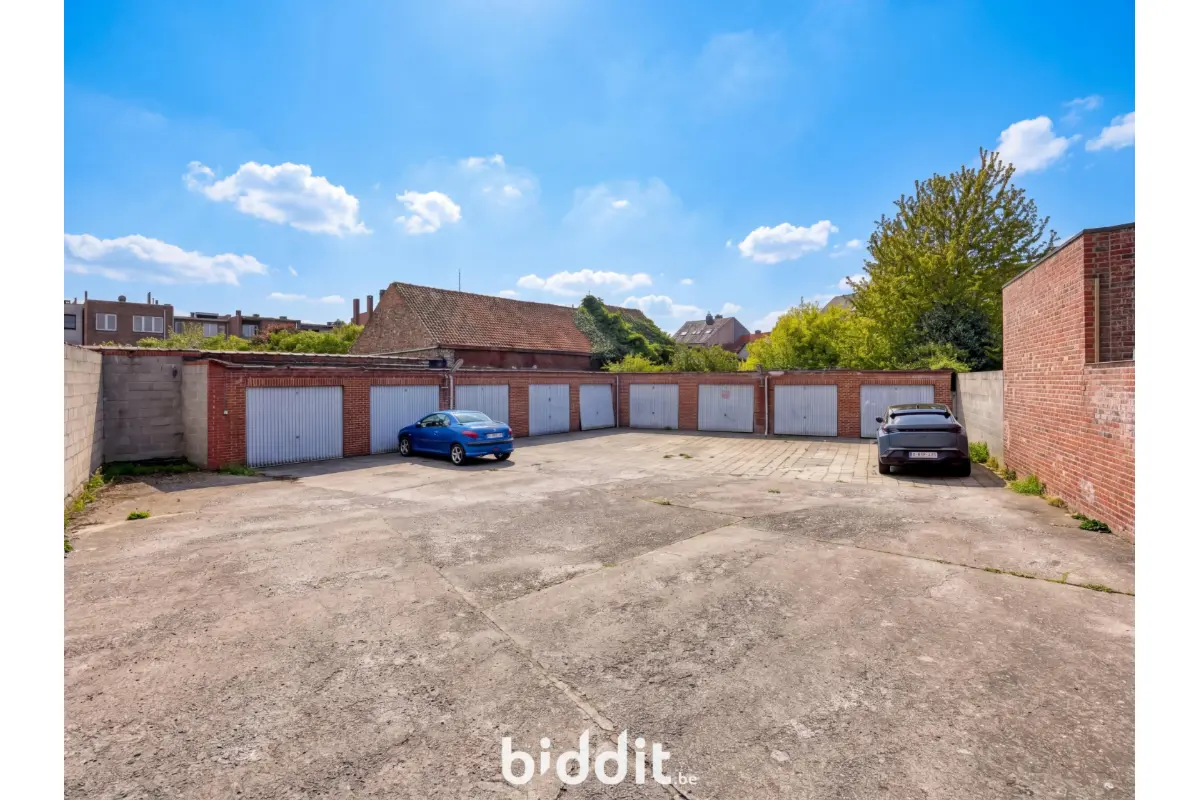 Parking / garage à vendre à Tirlemont 3300 150000.00€  chambres m² - Annonce 771314