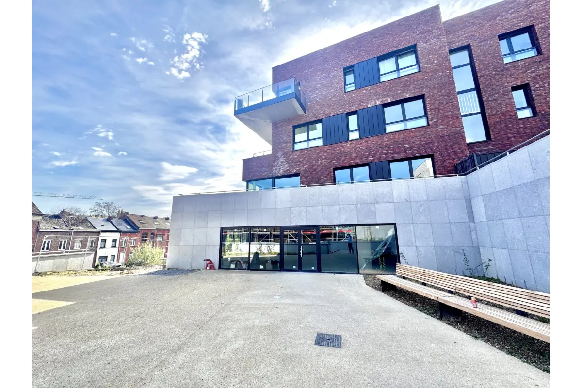 Commerce à vendre à Nivelles 1400 490000.00€  chambres 207.00m² - Annonce 771431