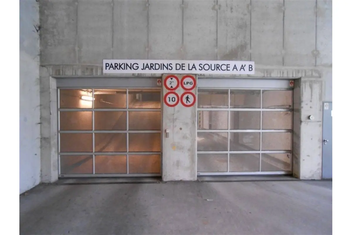 Parking & garage te  huur in Louvain-la-Neuve 1348 65.00€  slaapkamers m² - Zoekertje 771530