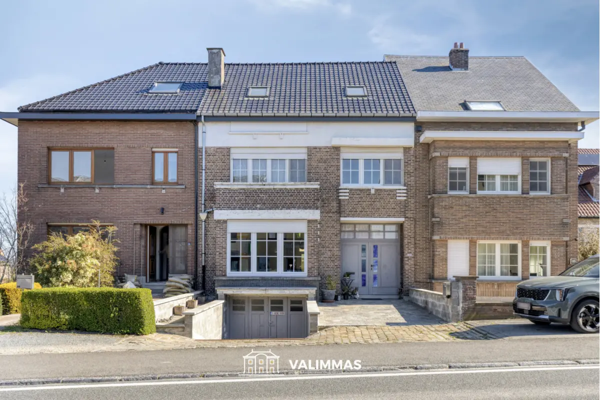 Huis te  koop in Mazenzele 1745 369000.00€ 4 slaapkamers 293.00m² - Zoekertje 771463