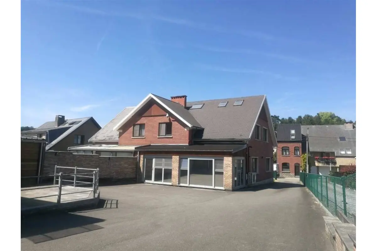 Huis te  huur in Hoeilaart 1560 1850.00€ 4 slaapkamers 177.00m² - Zoekertje 772923