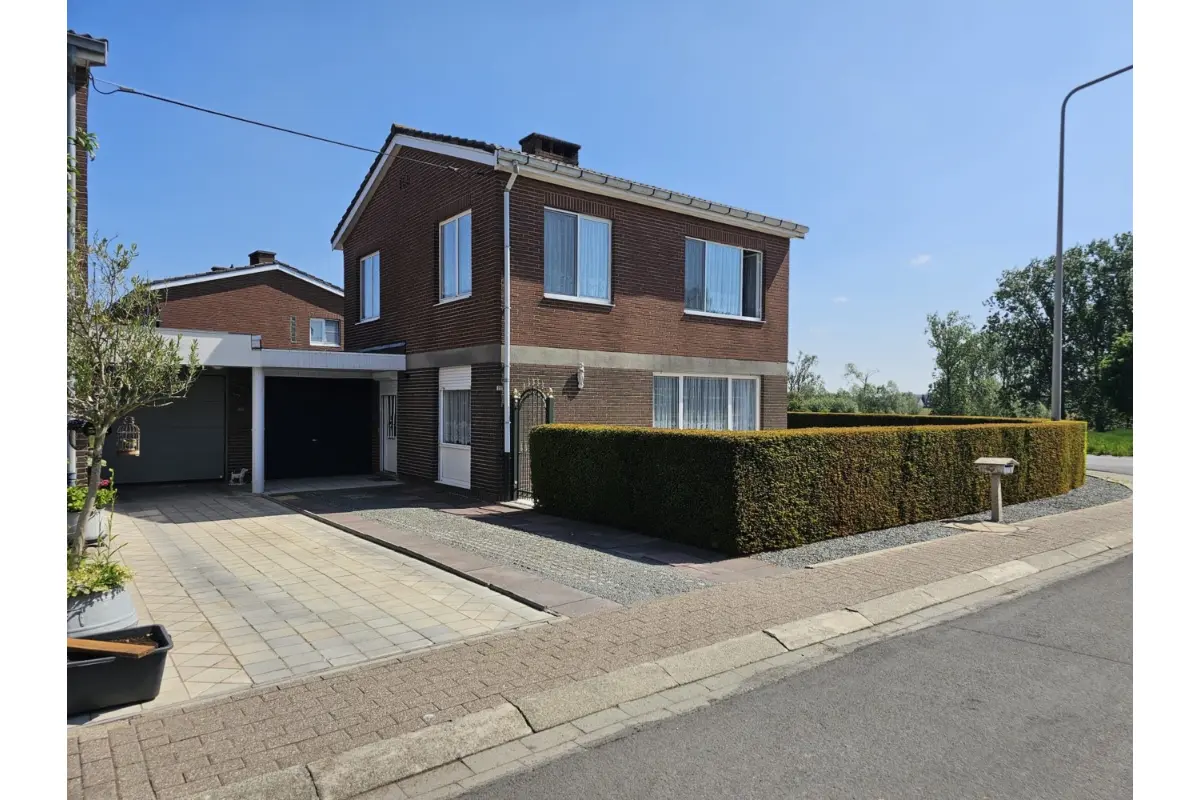 Maison à  à Gammerages 1570 290000.00€ 4 chambres m² - Annonce 773968