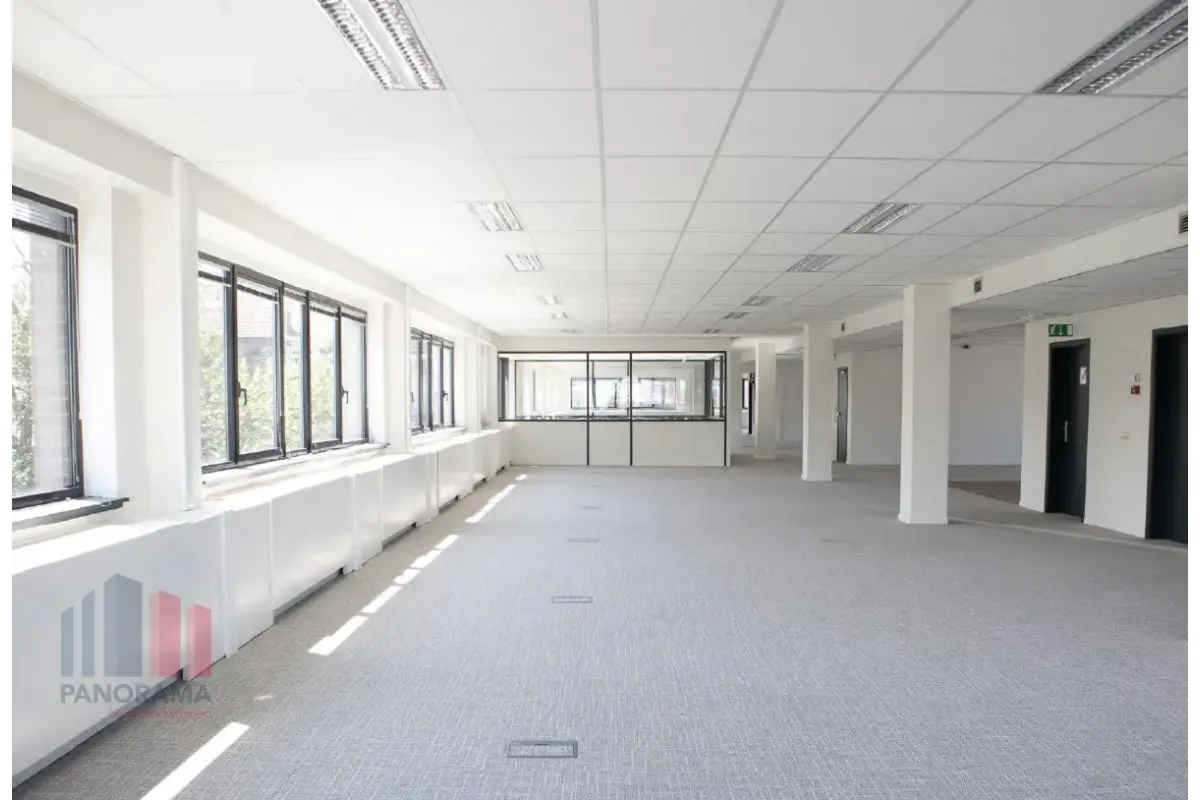 Commerce à vendre à Ruisbroek 1601 341000.00€  chambres 343.00m² - Annonce 775183
