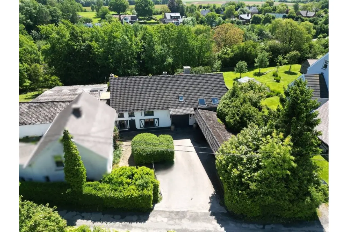 Maison à vendre à Corroy-le-Grand 1325 750000.00€ 5 chambres 320.00m² - Annonce 774312