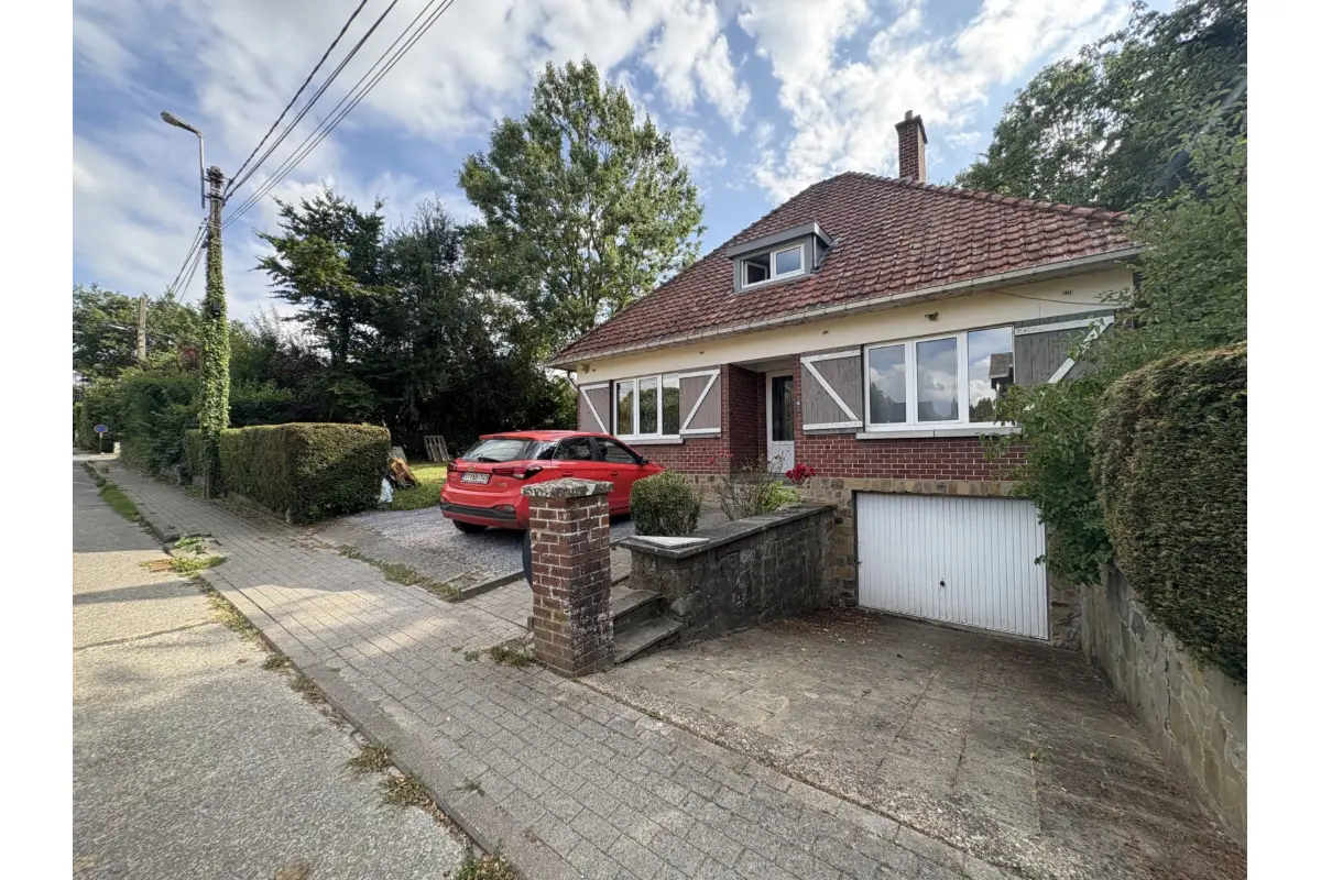 Huis te  huur in Ottignies 1340 1700.00€ 4 slaapkamers 161.00m² - Zoekertje 775247