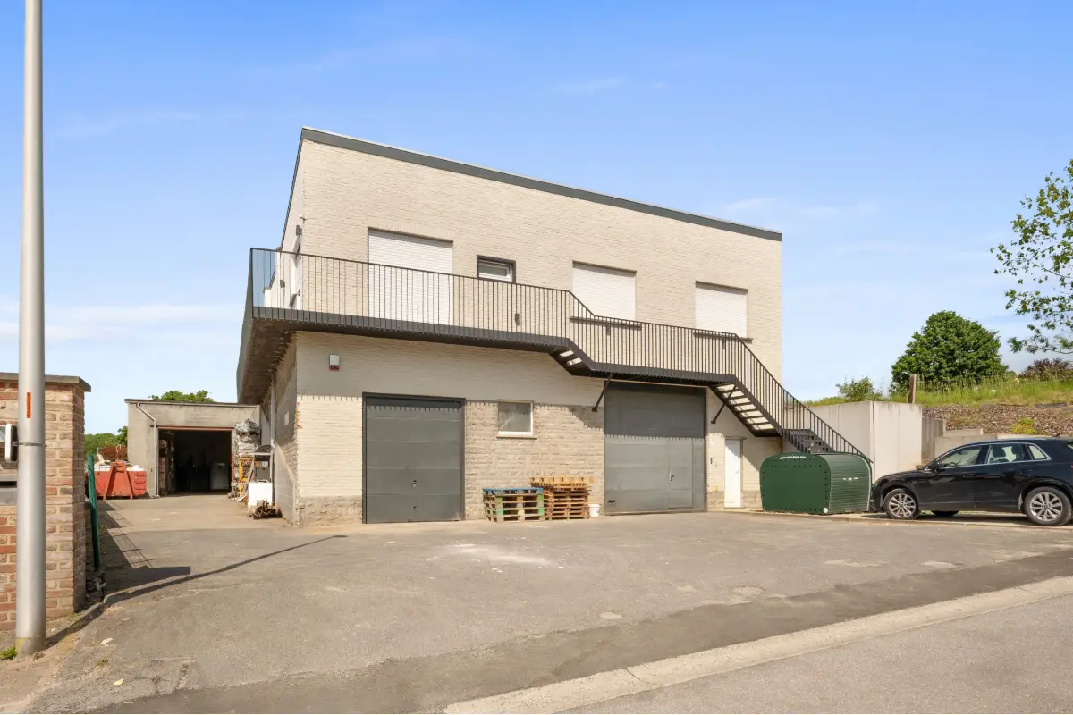 Commerce à vendre à Schepdael 1703 0.00€  chambres 680.00m² - Annonce 774940