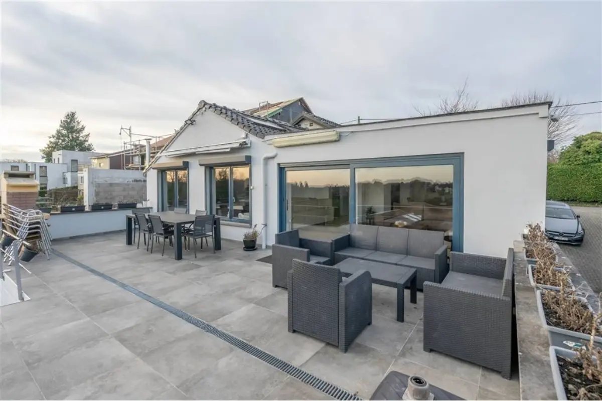 Commerce à vendre à Hoeilaart 1560 575000.00€ 2 chambres m² - Annonce 775121