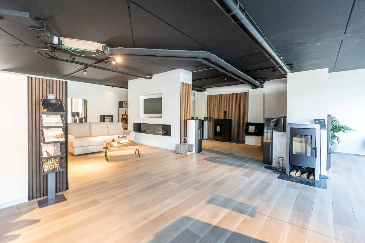 Commerce à louer à Braine-l'Alleud 1420 3470.00€  chambres 244.00m² - Annonce 774331