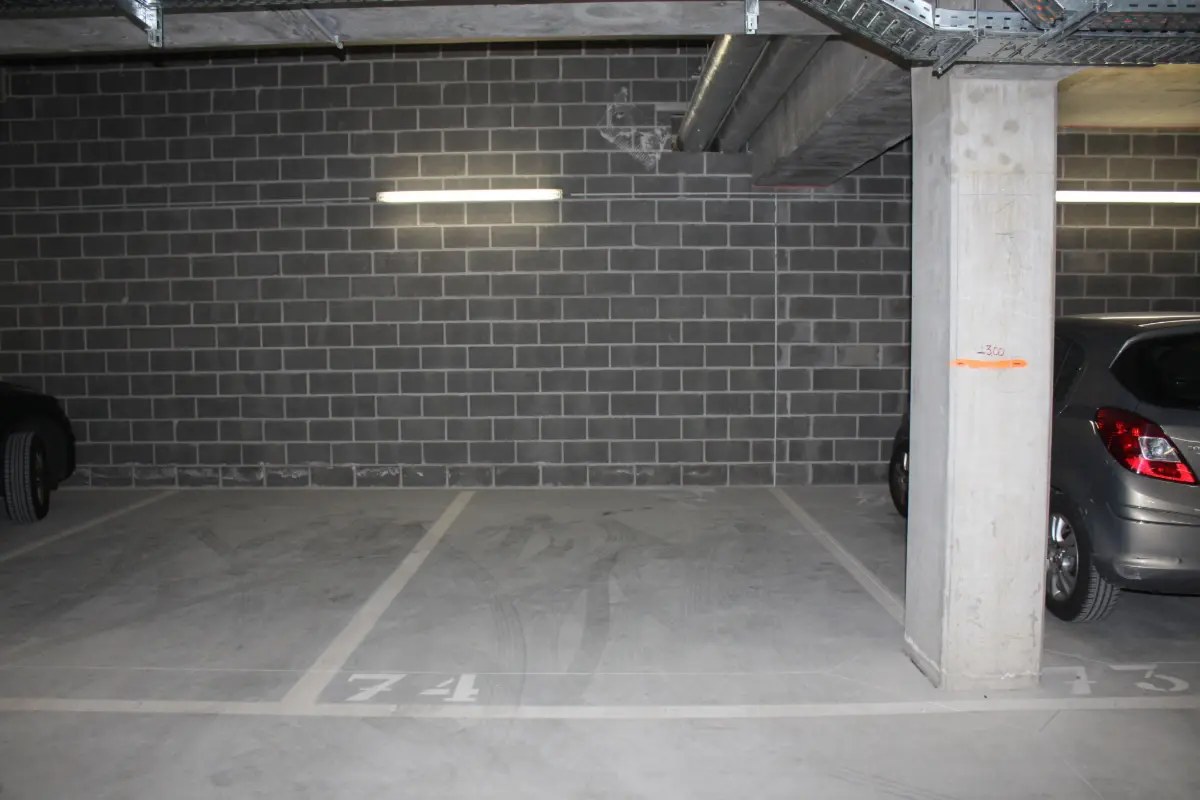 Parking / garage à louer à Rixensart 1330 80.00€  chambres m² - Annonce 776164