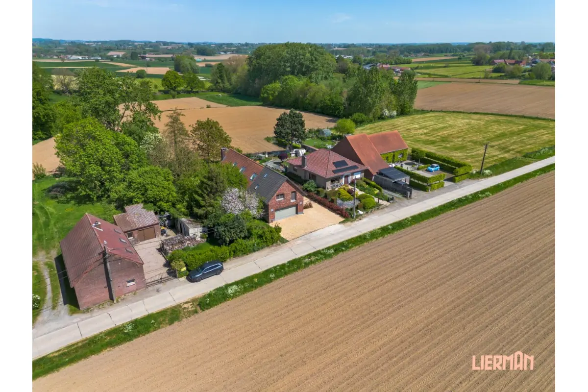 Maison à vendre à Biévène 1547 595000.00€ 4 chambres 300.00m² - Annonce 775681