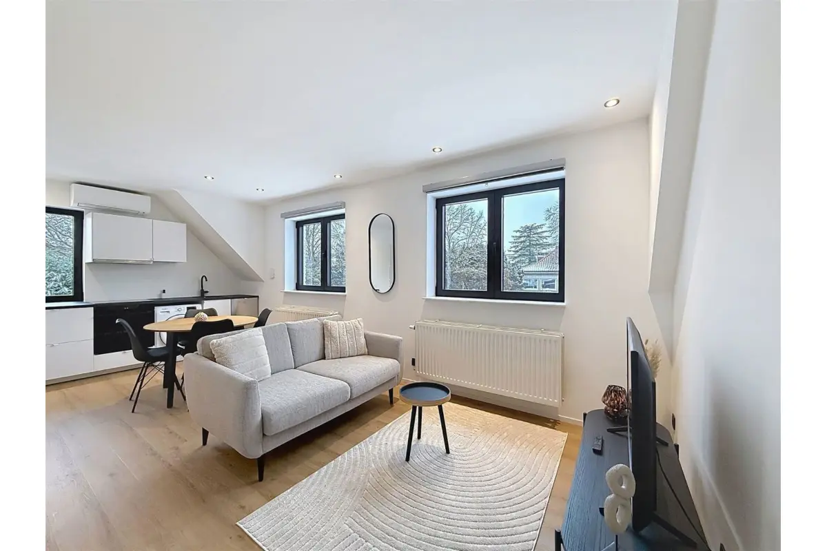 Appartement à louer à Waterloo 1410 950.00€  chambres 36.00m² - Annonce 776147